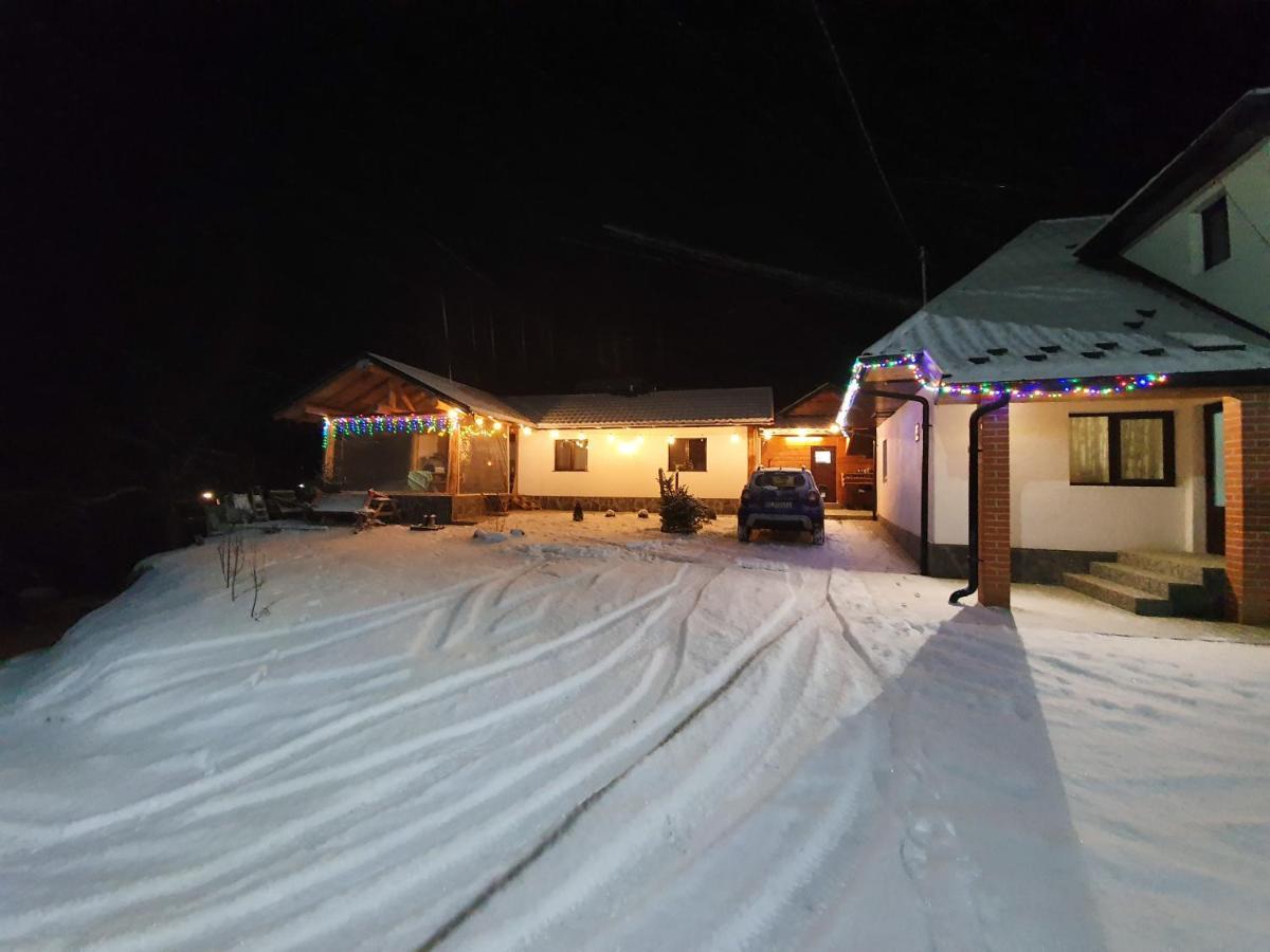 Casa Axa 호텔 Paraul Carjei 외부 사진